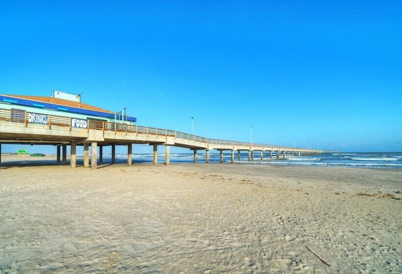 Big Yard W/ Priv Pool, Firepit, Patio Near The Beach Reel Time By Avantstay