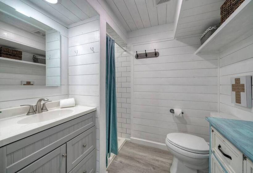 Big Yard W/ Priv Pool, Firepit, Patio Near The Beach Reel Time By Avantstay