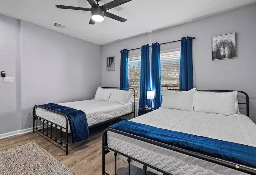 Retreat To A Brand New Downtown Home 4br/3ba!