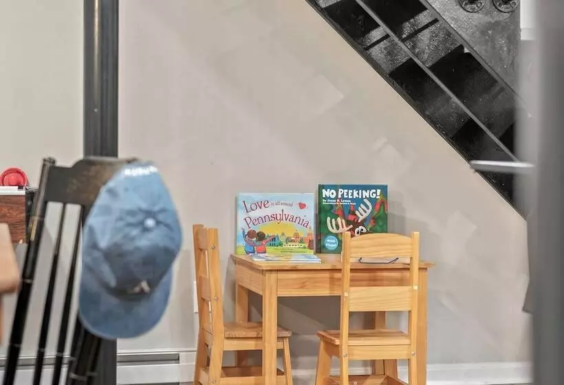 Ridge Retreat By Avantstay Game Room, Covered Porch, & Fire Pit!