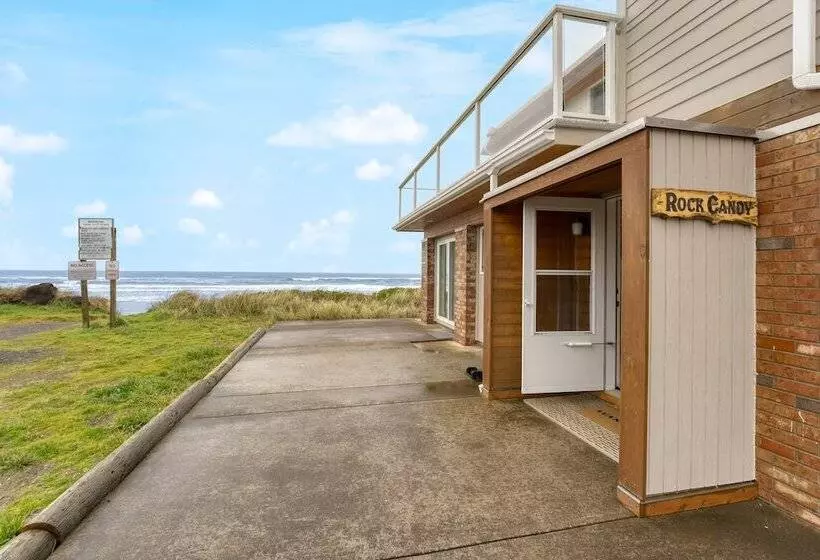 Rock Candy By Avantstay Beachfront, Views, Patio Walk To Rockaway Beach