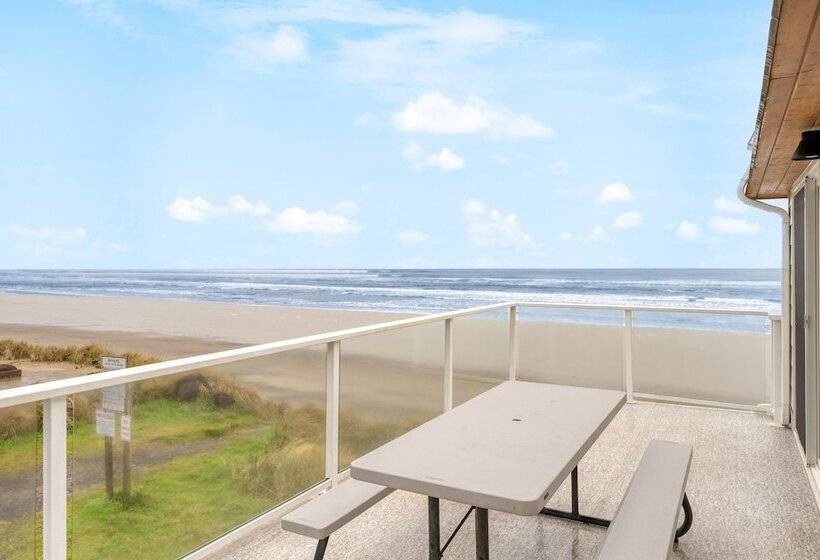 Rock Candy By Avantstay Beachfront, Views, Patio Walk To Rockaway Beach