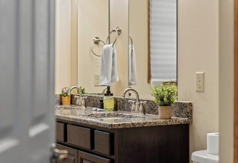 Summit Solitude By Avantstay Lake & Beach Access