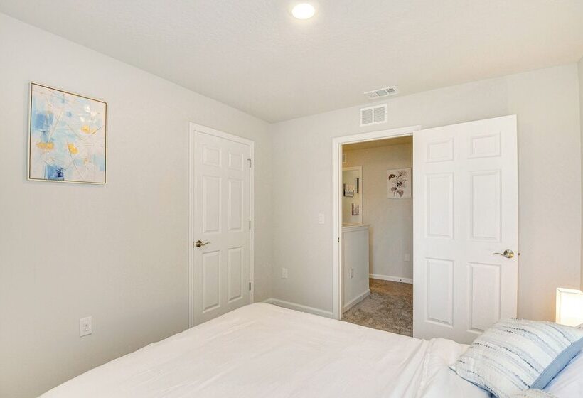 Sunny Palm Coast Home: 10 Mi To Flagler Beach!