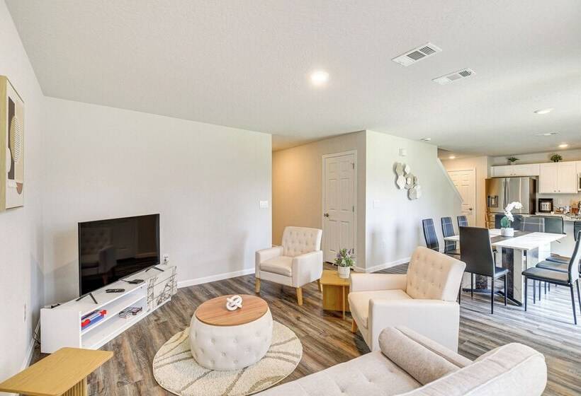 Sunny Palm Coast Home: 10 Mi To Flagler Beach!