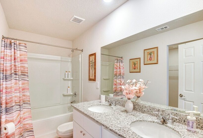 Sunny Palm Coast Home: 10 Mi To Flagler Beach!