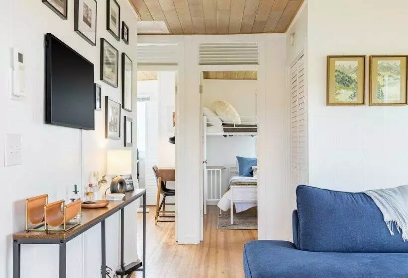 Swan Lake Cottage By Avantstay Views + Firepit