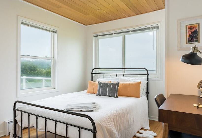 Swan Lake Cottage By Avantstay Views + Firepit