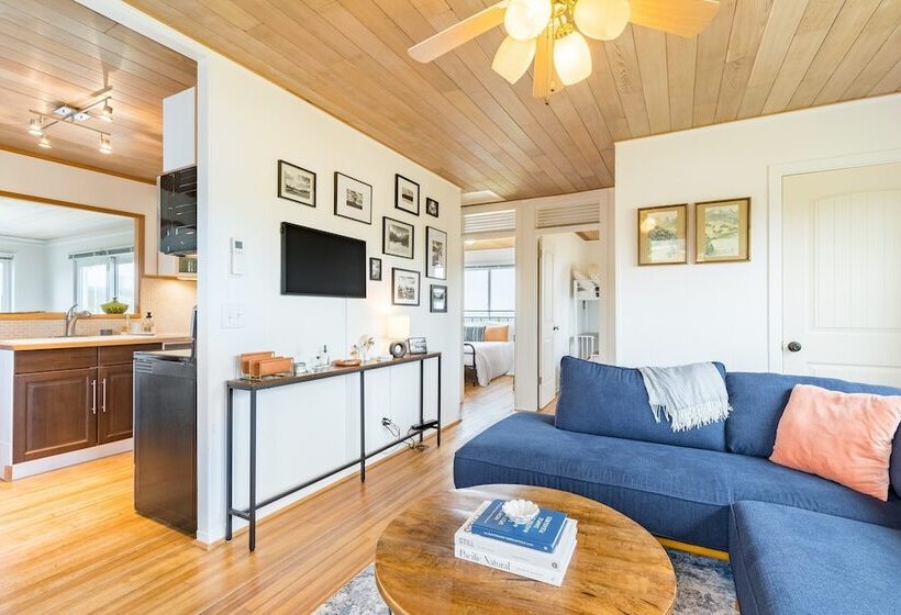 Swan Lake Cottage By Avantstay Views + Firepit