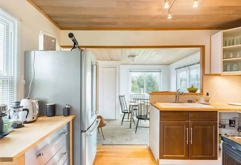 Swan Lake Cottage By Avantstay Views + Firepit