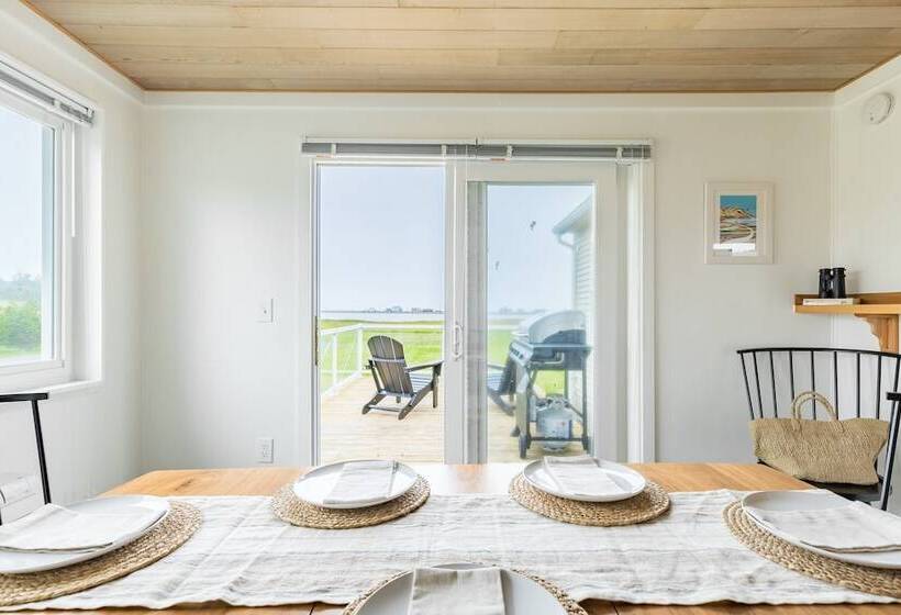 Swan Lake Cottage By Avantstay Views + Firepit