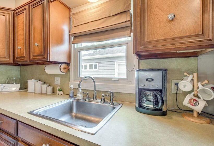 Tonawanda Home W/ Gas Grill Near Niagara Falls!