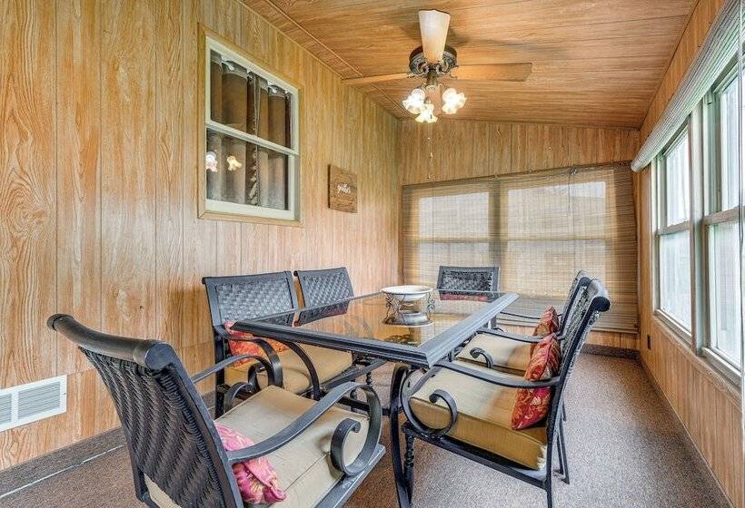 Tonawanda Home W/ Gas Grill Near Niagara Falls!