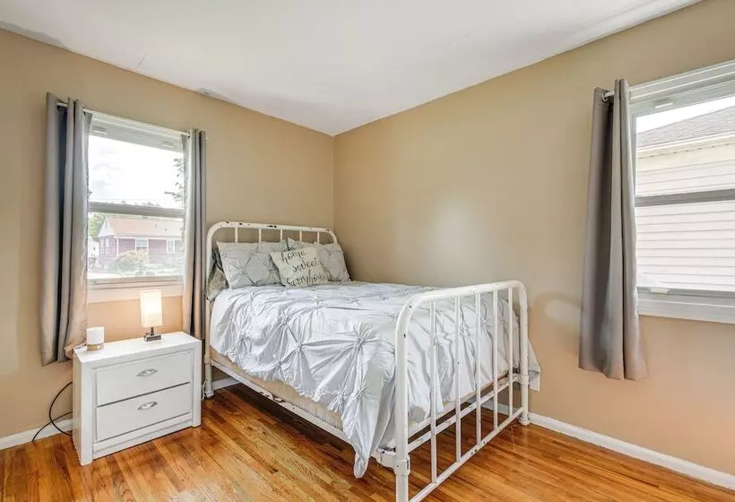 Tonawanda Home W/ Gas Grill Near Niagara Falls!