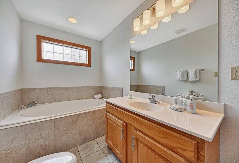 Wilderness Rush By Avantstay Hot Tub + Views