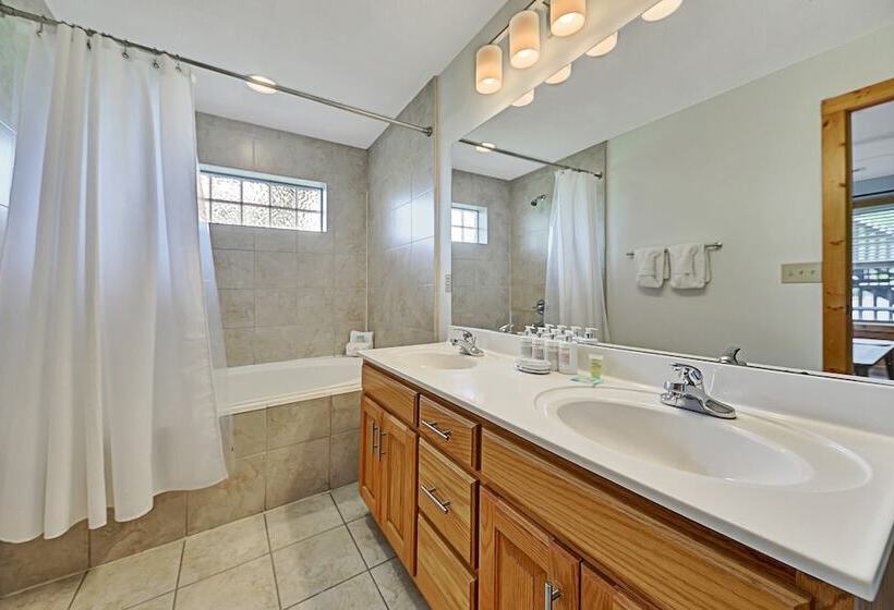 Wilderness Rush By Avantstay Hot Tub + Views