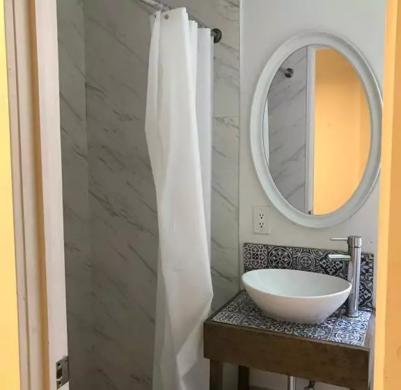 هاستل Kamway Lodge