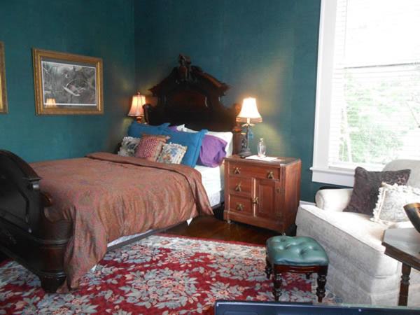 Bed and Breakfast Belle Oaks Inn