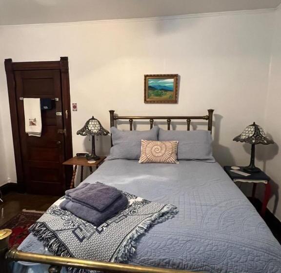 Bed And Breakfast Hearts Desire