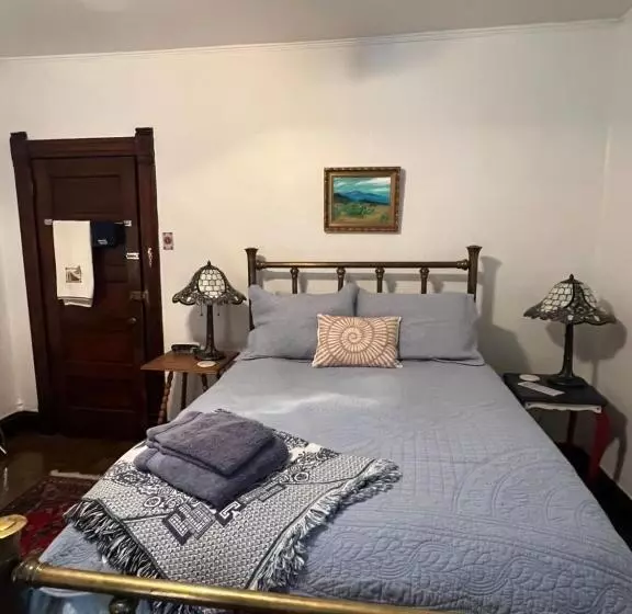 Bed And Breakfast Hearts Desire
