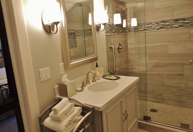 צימר Huff House Inn And Cabins