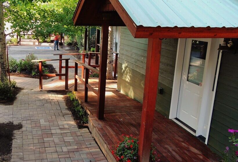 تختخواب و صبحانه Huff House Inn And Cabins