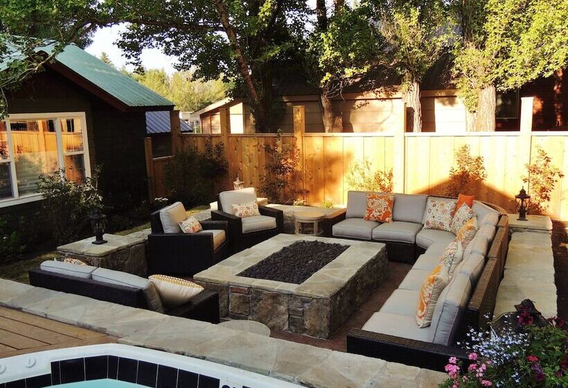 צימר Huff House Inn And Cabins