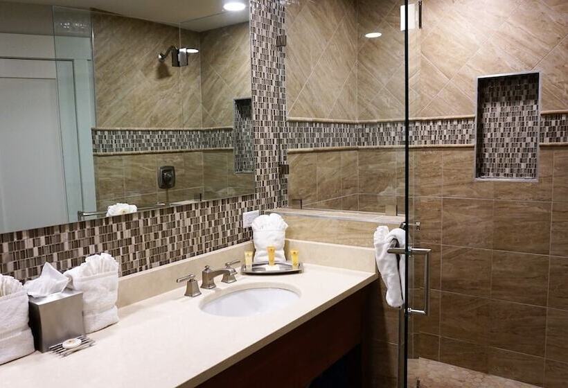 צימר Huff House Inn And Cabins