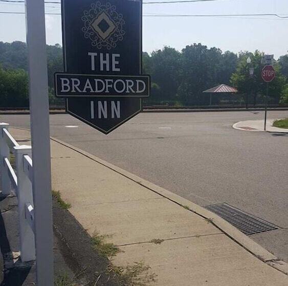 ベッドアンドブレックファースト The Bradford Inn