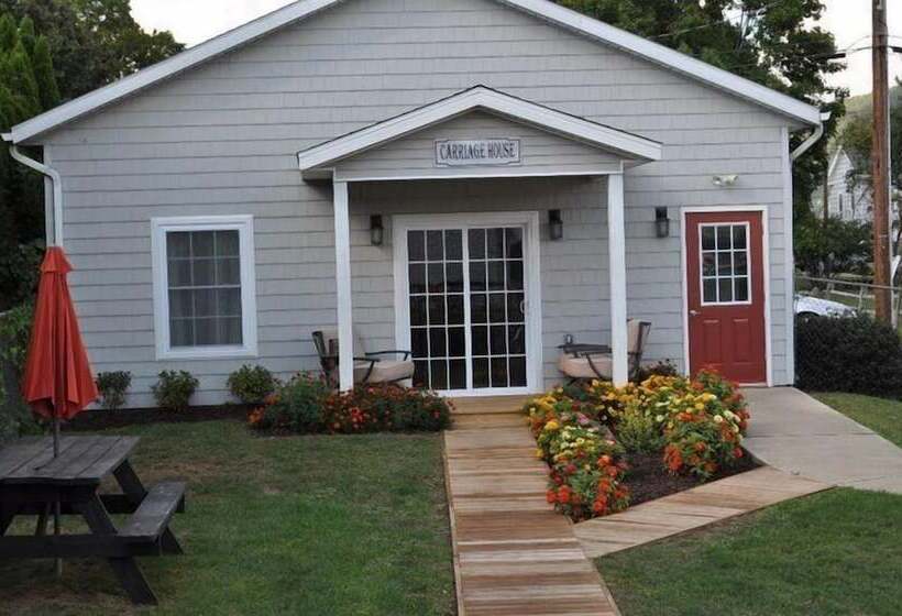 ベッドアンドブレックファースト The Bradford Inn