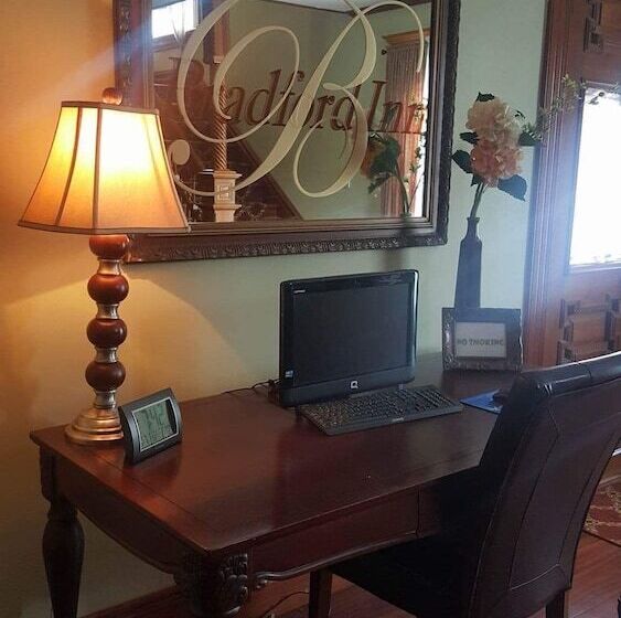 ベッドアンドブレックファースト The Bradford Inn