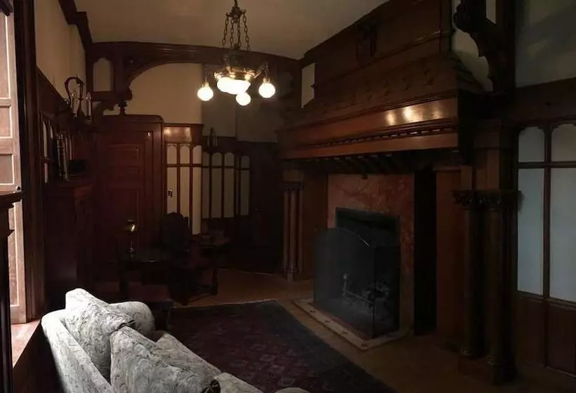 تختخواب و صبحانه The Inn At Centre Park