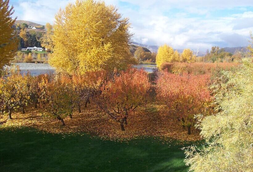 ベッドアンドブレックファースト Warm Springs Inn & Winery