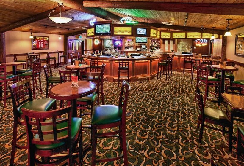 فندق Lucky 7 Casino &