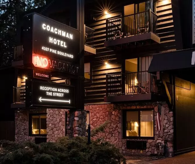 ホテル The Coachman