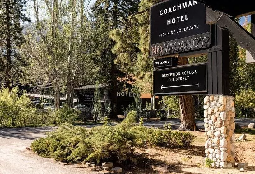 ホテル The Coachman