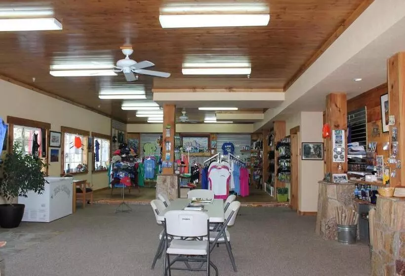 Whitney Portal Hotel And Hostel