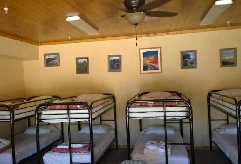 Whitney Portal Hotel And Hostel