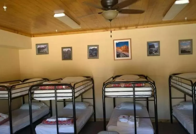 Whitney Portal Hotel And Hostel