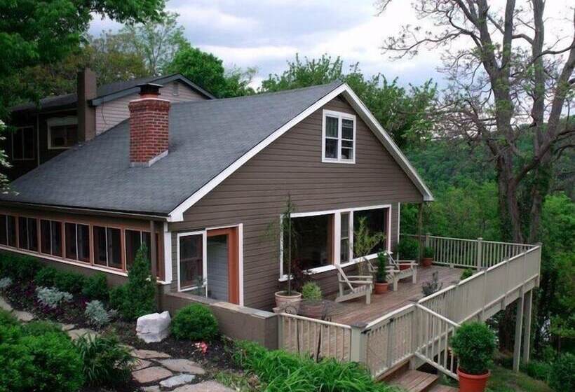 Ledge House Bed & Breakfast