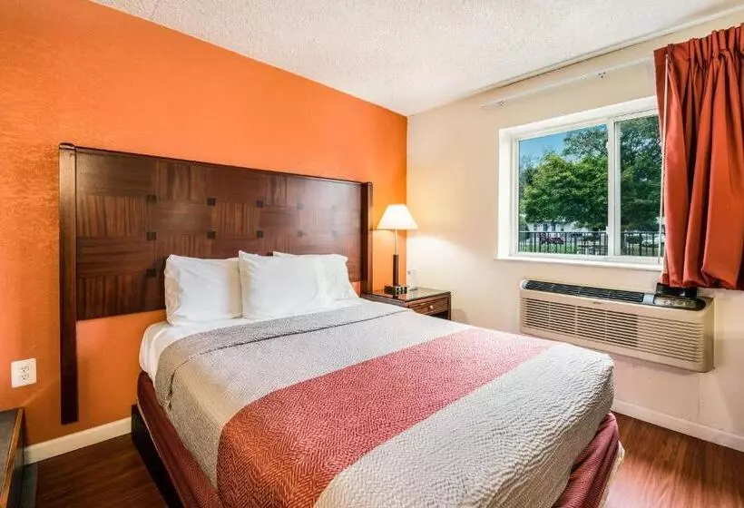 Motel 6 Tinton Falls, Nj