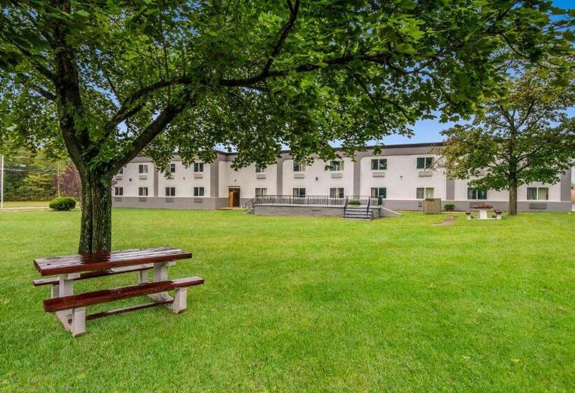 Motel 6 Tinton Falls, Nj