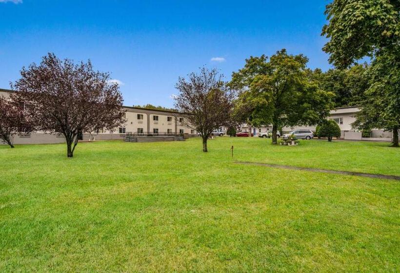 Motel 6 Tinton Falls, Nj