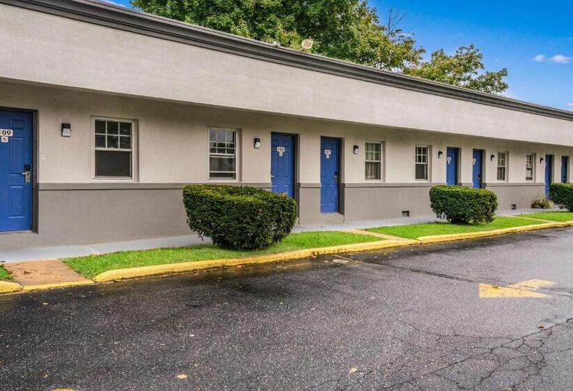 Motel 6 Tinton Falls, Nj