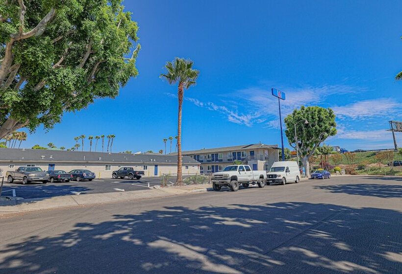 Motel 6, Tustin, Orange County Ca