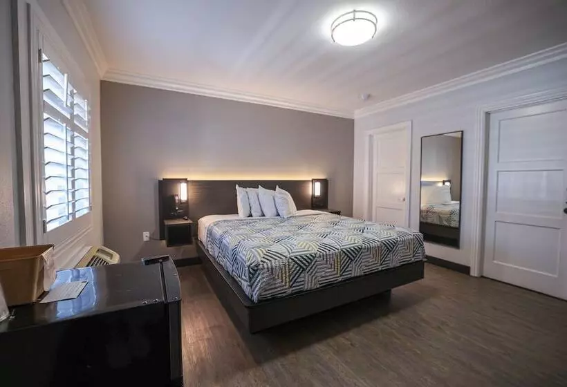 Motel 6, Tustin, Orange County Ca