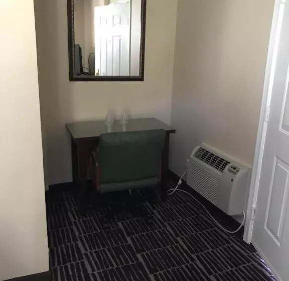 モーテル Economy Inn