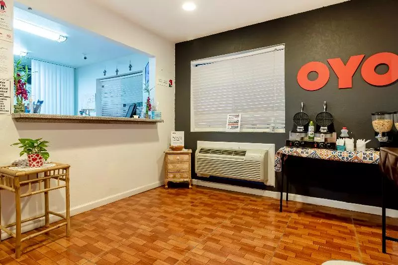 Motelli OYO Hotel Pearsall I-35 East