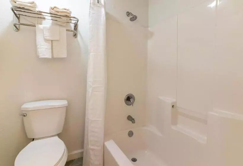 Motelli OYO Hotel Pearsall I-35 East