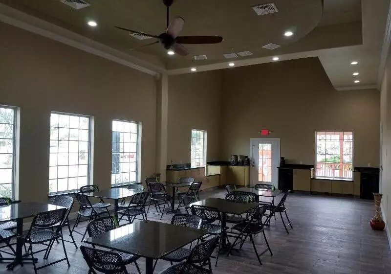 Motelli Lighthouse Inn